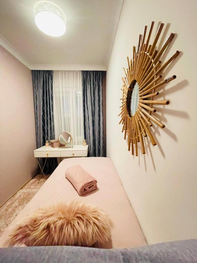 Stan Na Dan "Apartman Purple" Apartment Banja Luka Ngoại thất bức ảnh