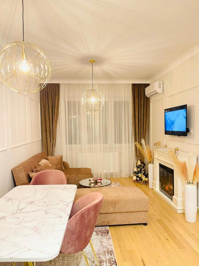 Stan Na Dan "Apartman Purple" Apartment Banja Luka Ngoại thất bức ảnh